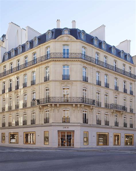 dior avenue montaigne 2019|Dior boutique montaigne.